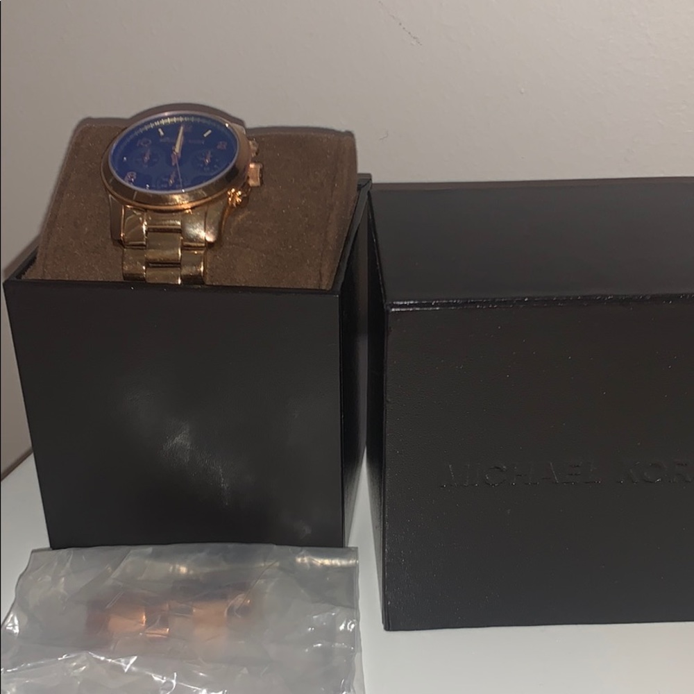 Micheal Kors Rose Gold Watch